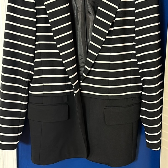 Grace Elements Black & White Striped Fully Lined Polyester & Spandex Jacket - Picture 3 of 7